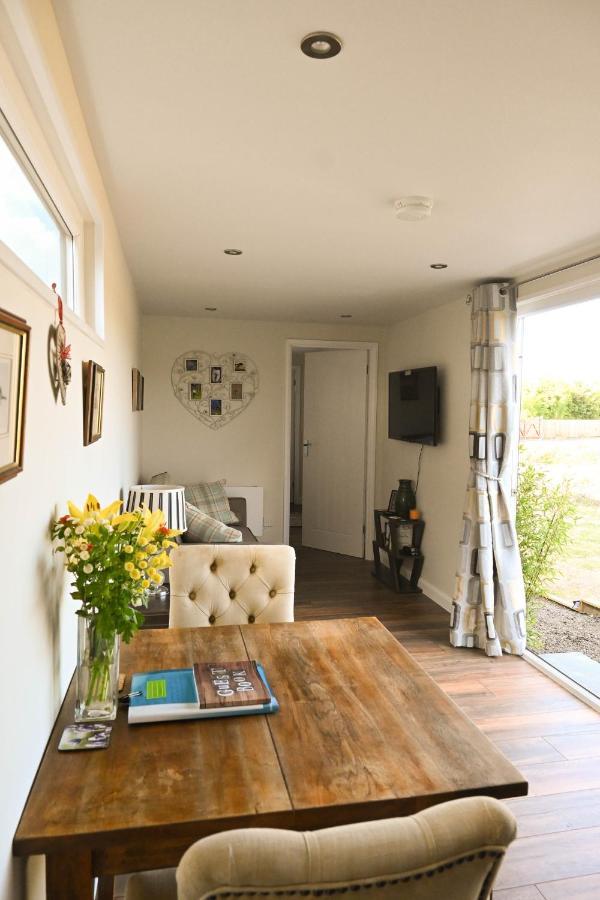 Sweet Pea Cabin Badsey Εξωτερικό φωτογραφία